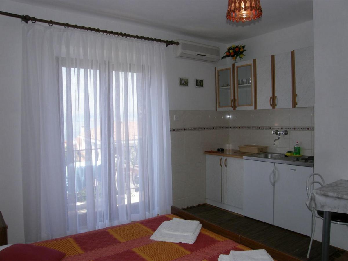 Renipol Adults Only Sutivan