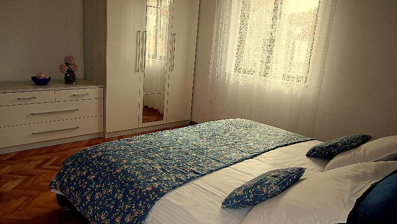 Renipol Adults Only Sutivan
